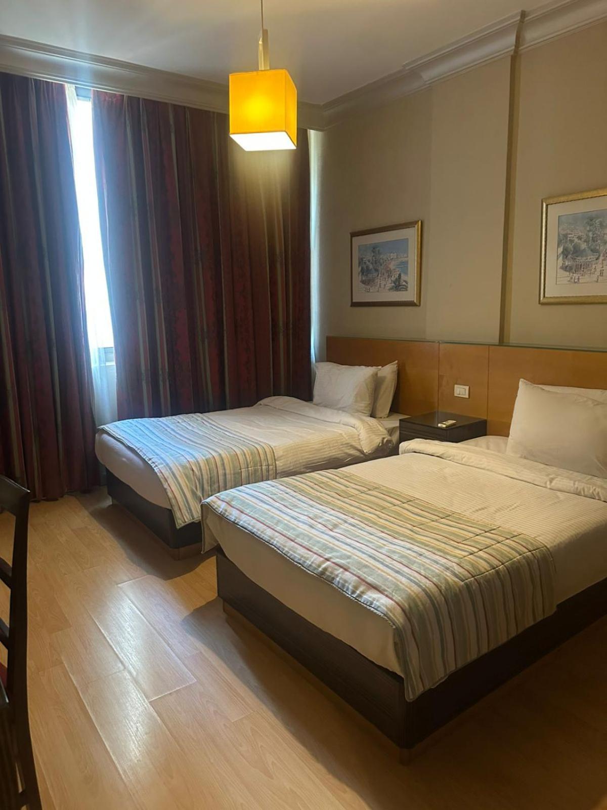Appartamento Lahoya Beirut Esterno foto