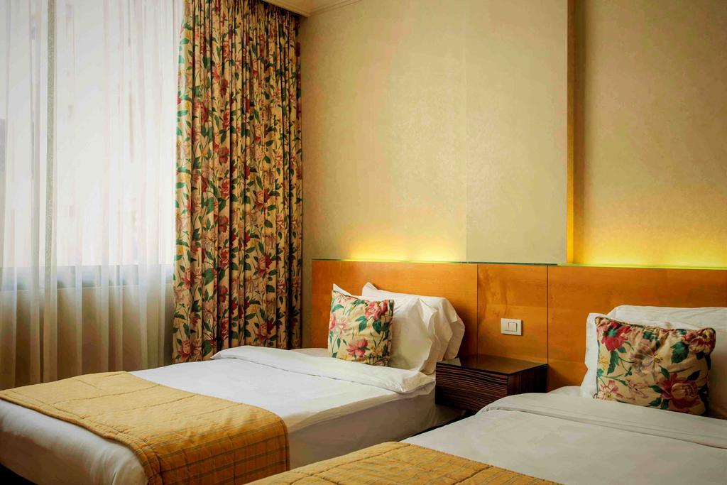 Appartamento Lahoya Beirut Esterno foto