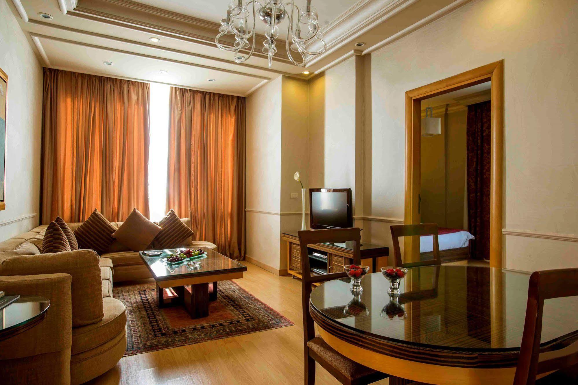 Appartamento Lahoya Beirut Esterno foto