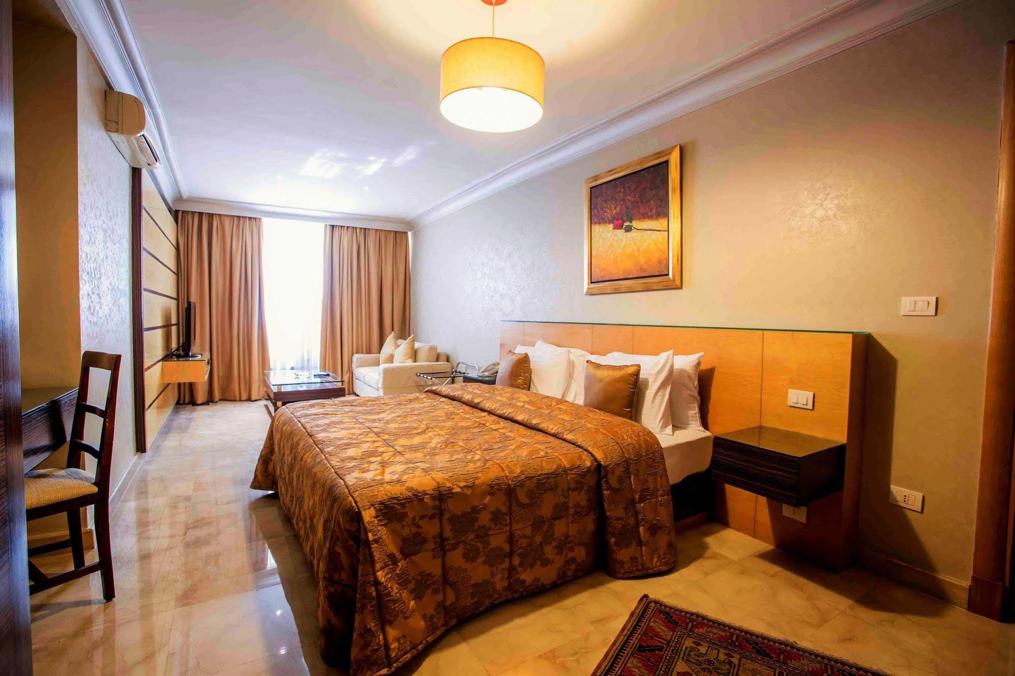 Appartamento Lahoya Beirut Esterno foto