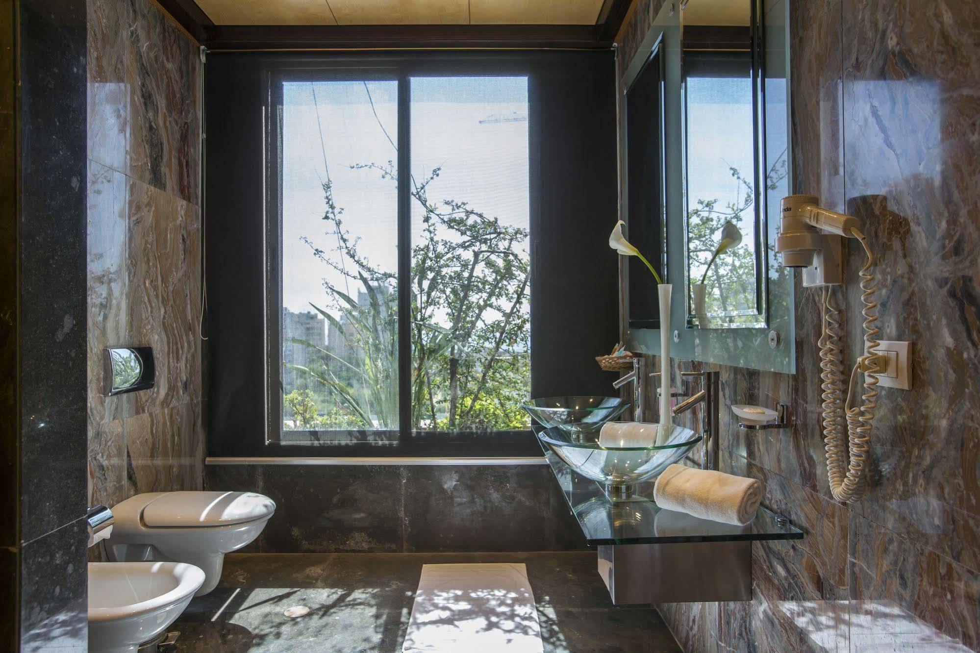 Appartamento Lahoya Beirut Esterno foto