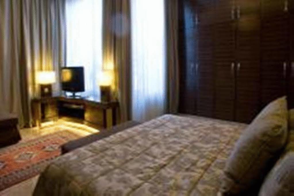 Appartamento Lahoya Beirut Esterno foto