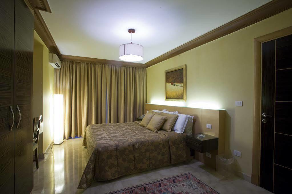 Appartamento Lahoya Beirut Esterno foto